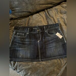 Jean skirt NWT! Maurices size 13/14
